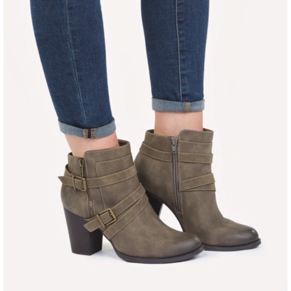 Olive booties